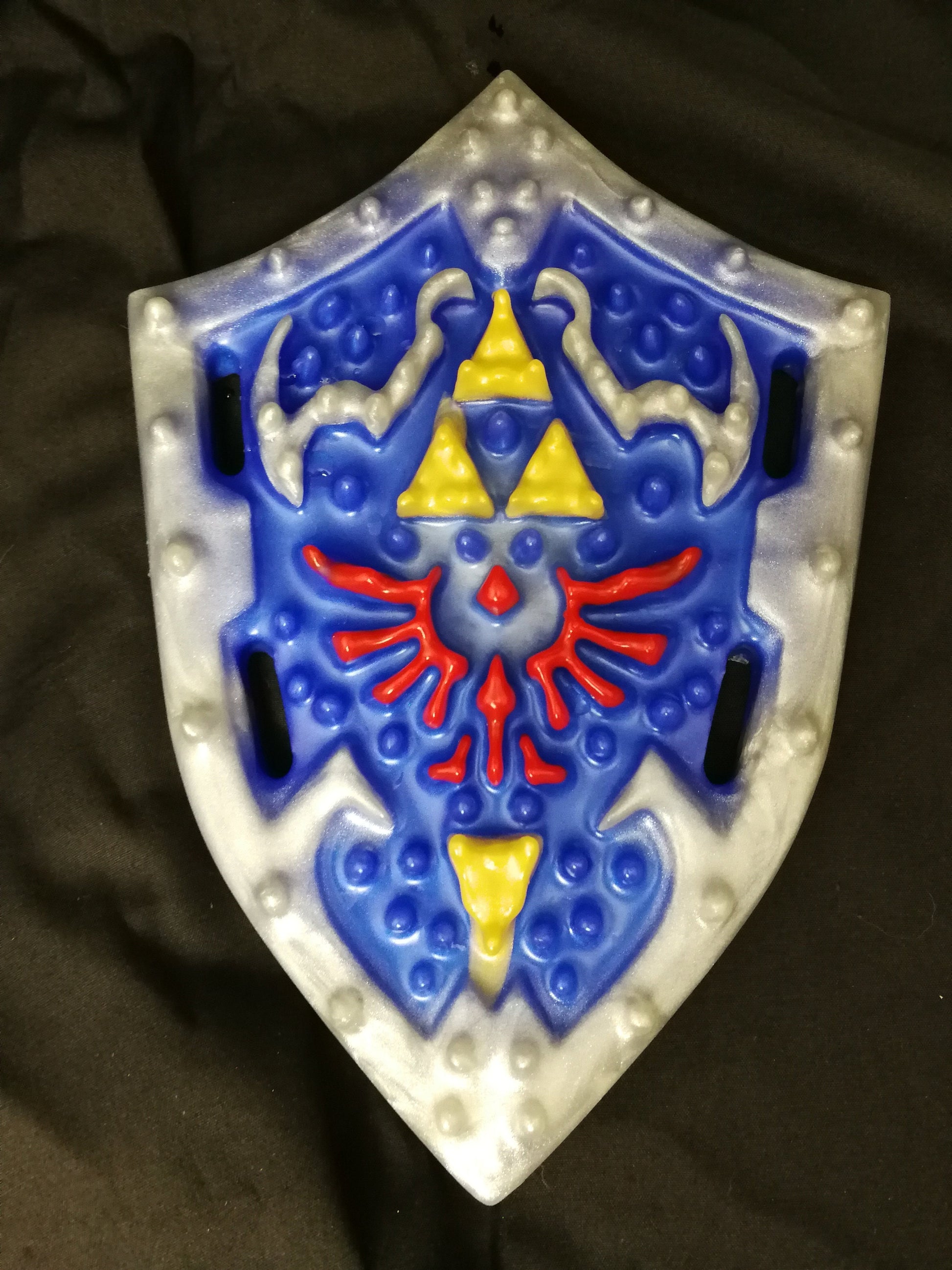 Hylian shield silicone grinder 2.0