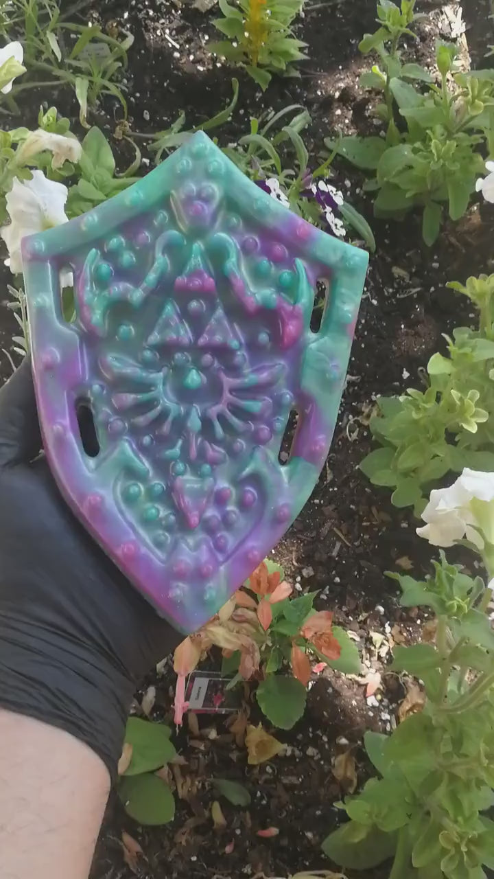 Hylian shield silicone grinder 2.0