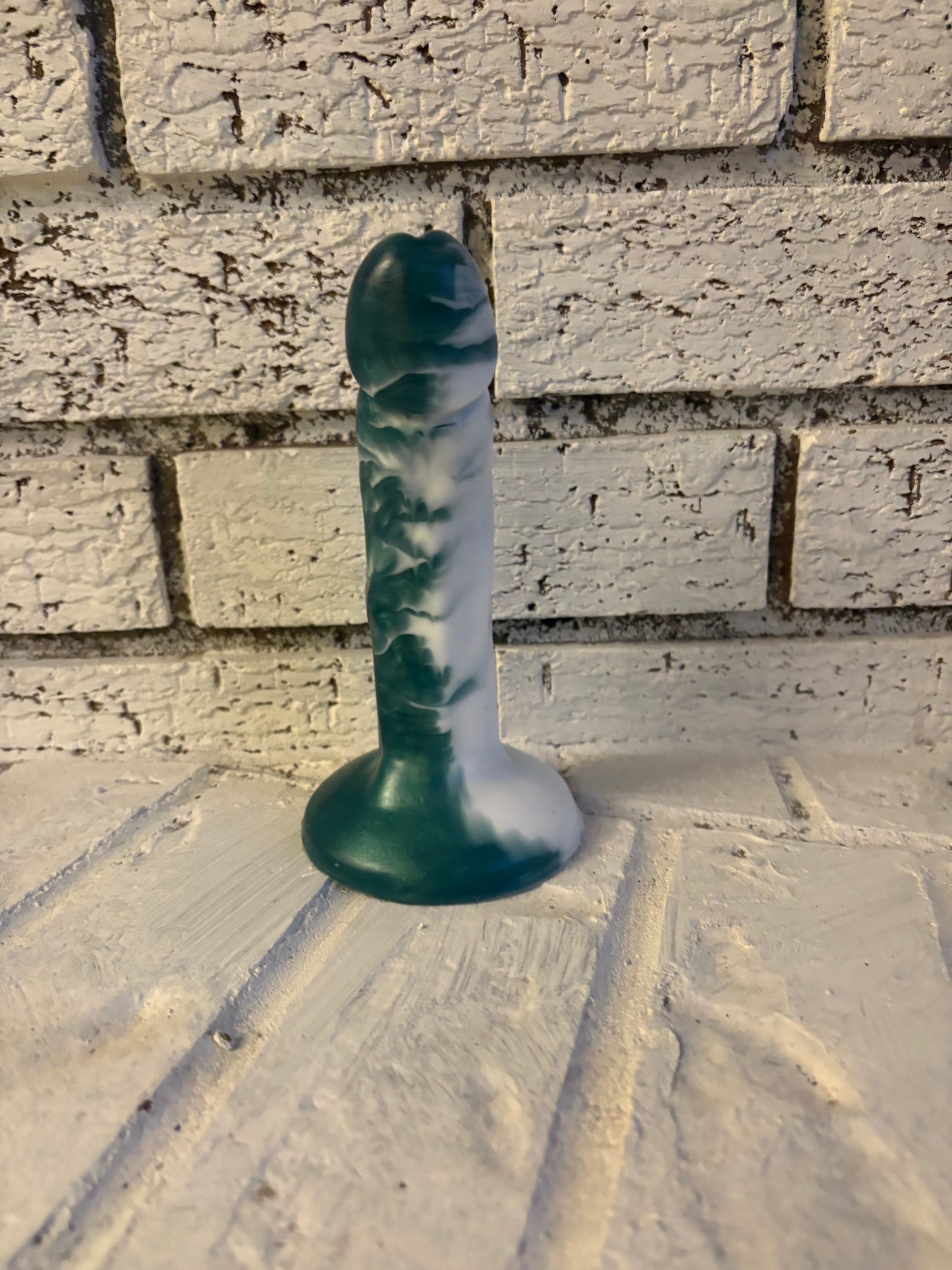 Basic Betty in medium-firm Density